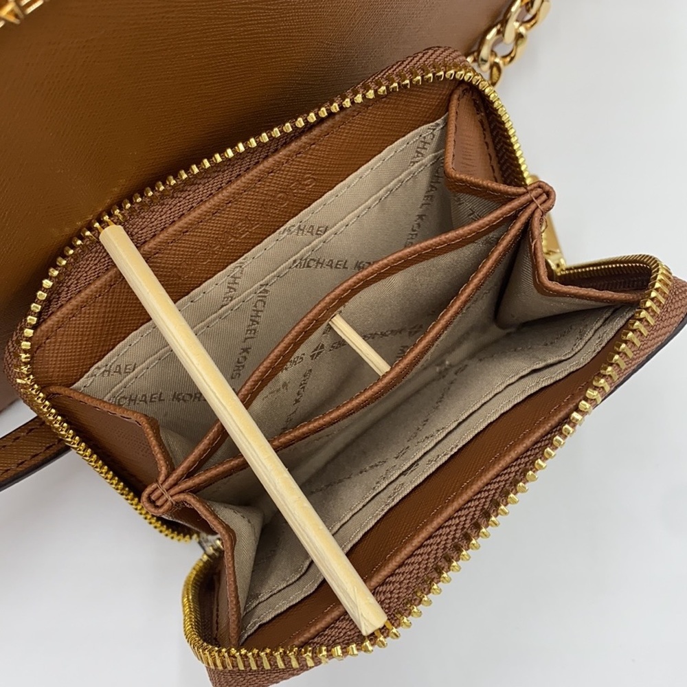 MICHAEL KORS LG EW CROSSBODY & MD ZA CARD CASE SET - Picture 9 of 16